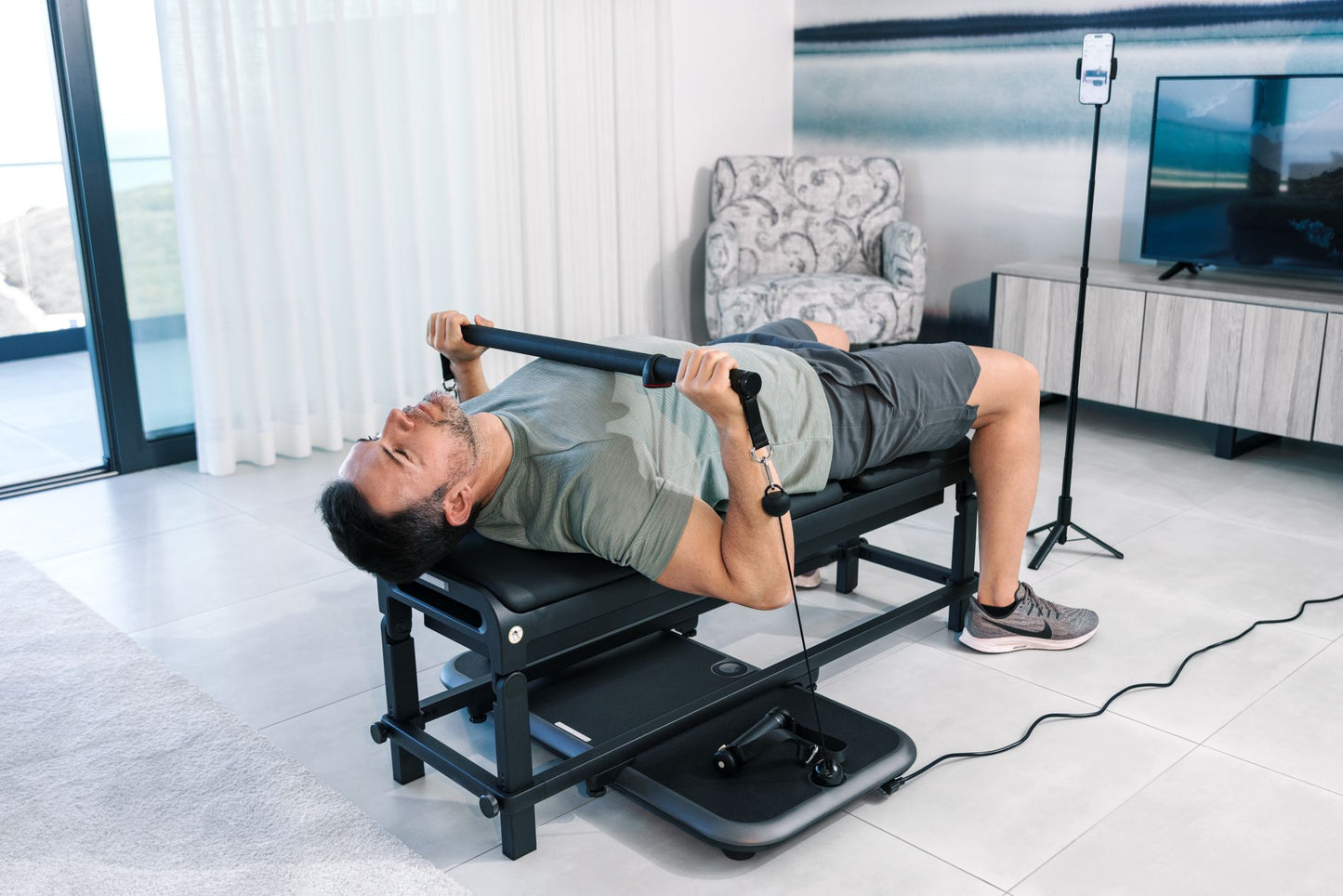 Miet-PREMIUM-FormulaFit SmartGym Pro für 6 Monate Inlusive Hantelbank
